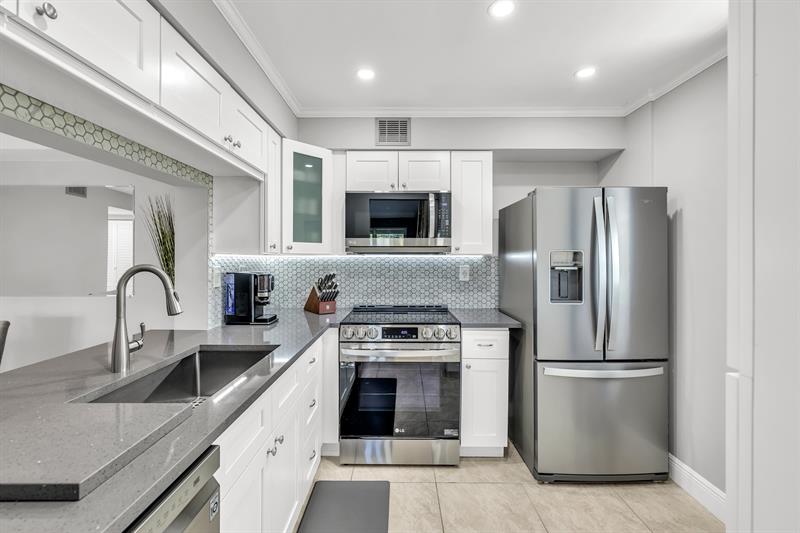 Details for 4600 Mcnab Rd  C2, Pompano Beach, FL 33069