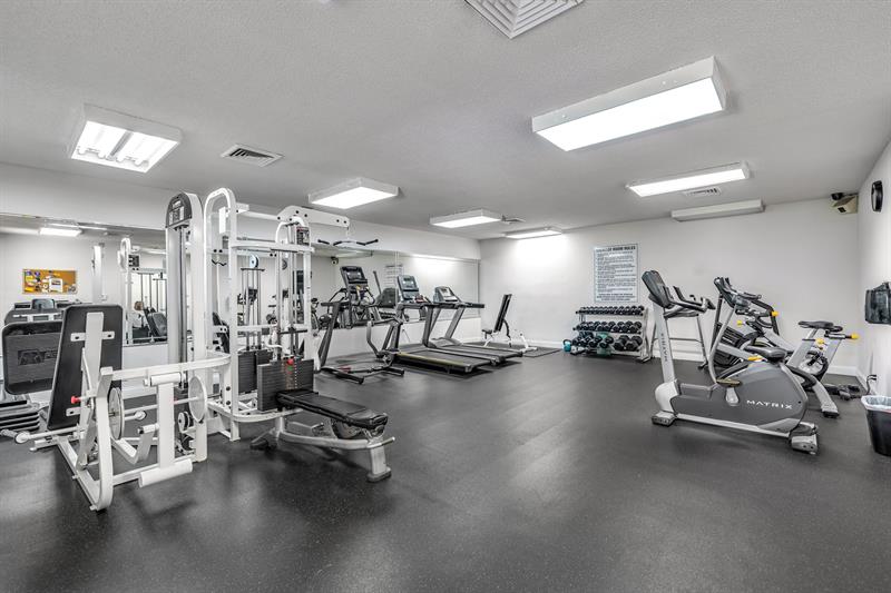 Image 20 of 23 For 4600 Mcnab Rd  C2