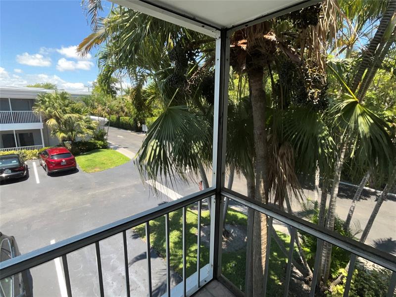 Image 20 of 32 For 6407 Bay Club Drive  3