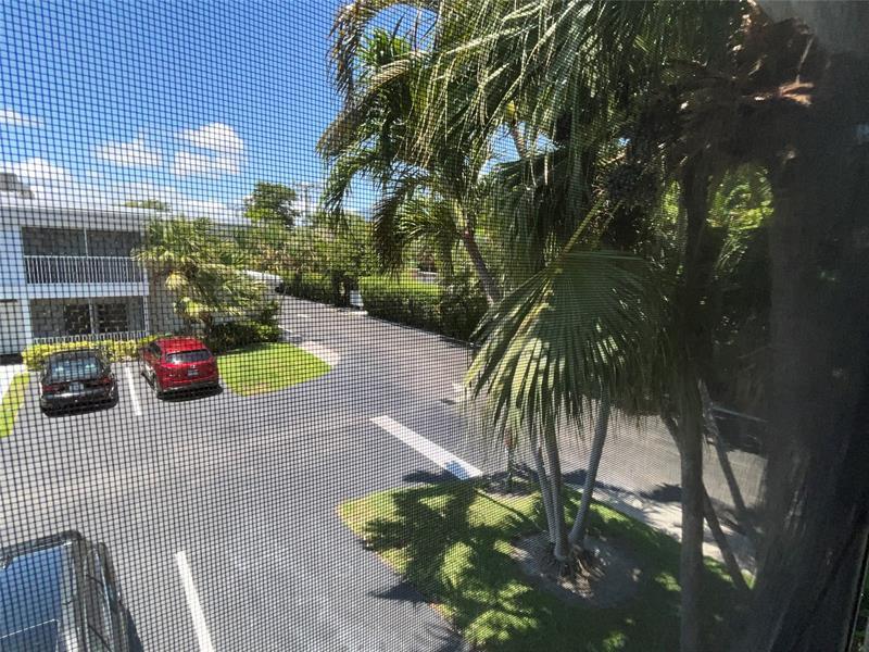 Image 21 of 32 For 6407 Bay Club Drive  3