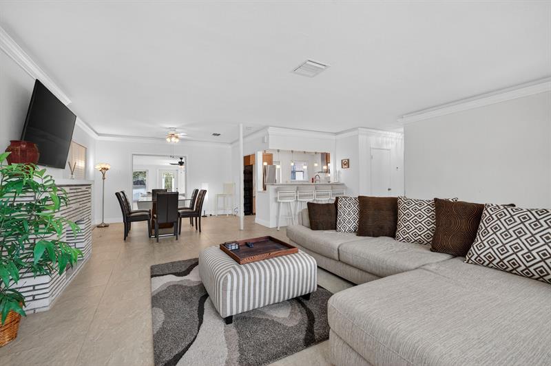 Image 9 of 62 For 283 Imperial Ln