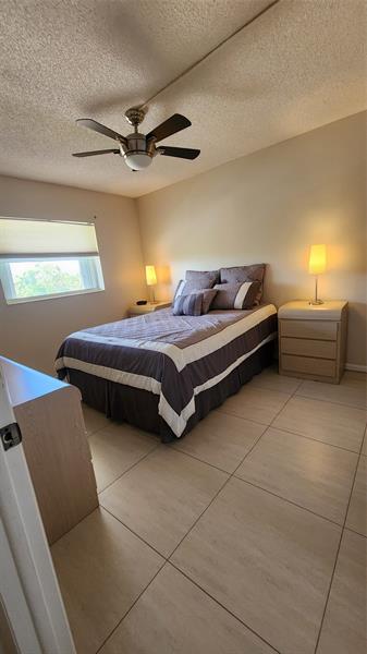 Image 4 of 50 For 700 6th Ave  302