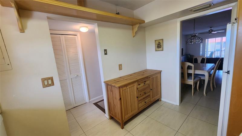 Image 7 of 50 For 700 6th Ave  302