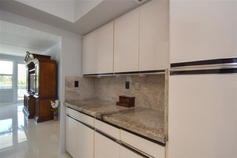 Image 12 of 42 For 3333 34th St  209