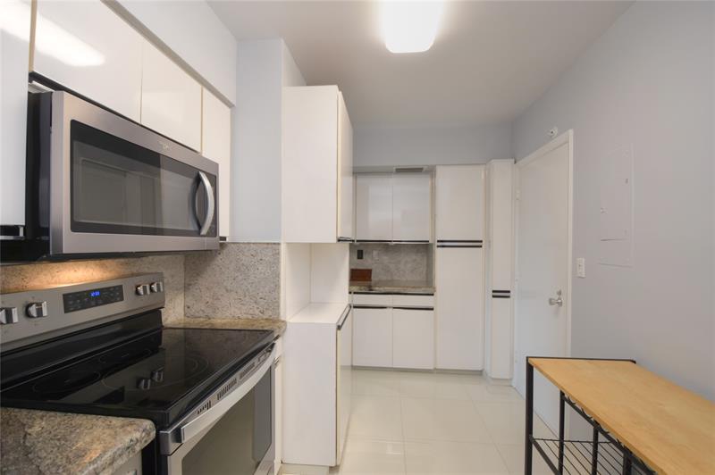 Image 15 of 42 For 3333 34th St  209