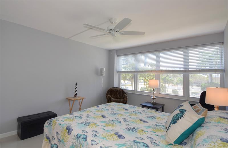 Image 17 of 42 For 3333 34th St  209