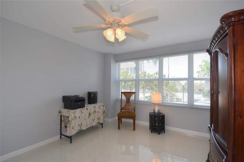 Image 27 of 42 For 3333 34th St  209