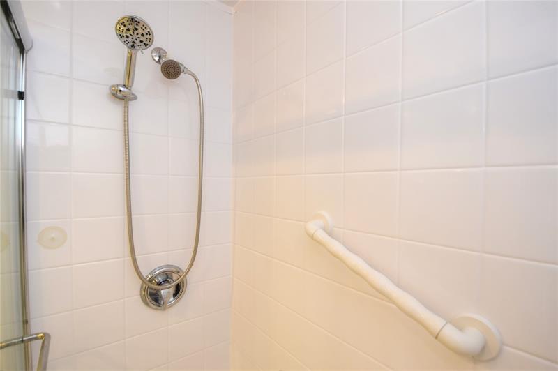 Image 33 of 42 For 3333 34th St  209