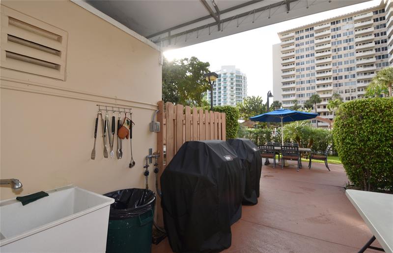 Image 40 of 42 For 3333 34th St  209