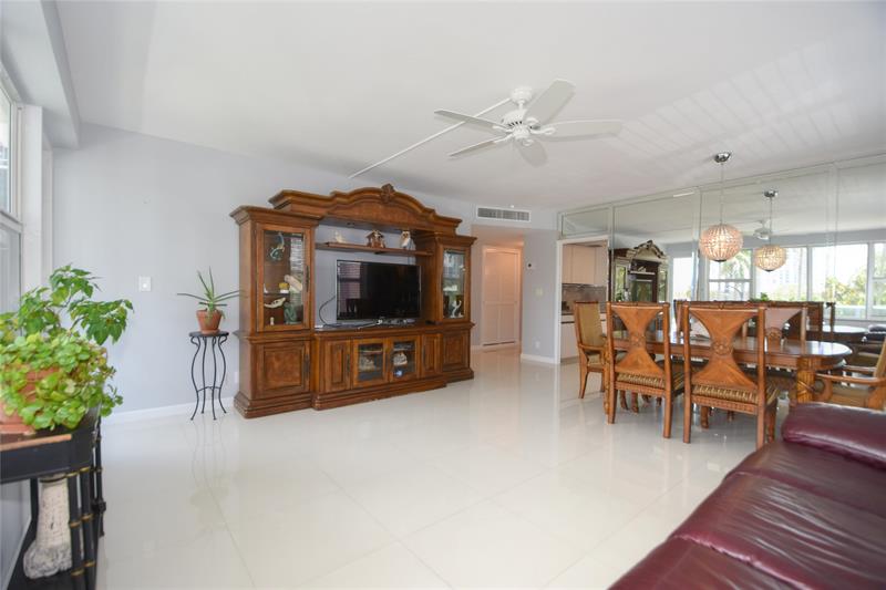 Image 8 of 42 For 3333 34th St  209
