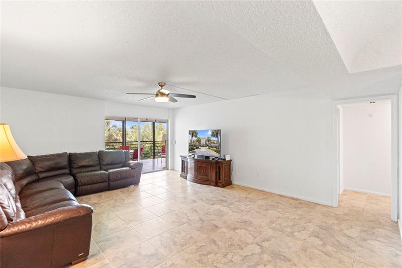 Image 12 of 37 For 9260 14th St  2303