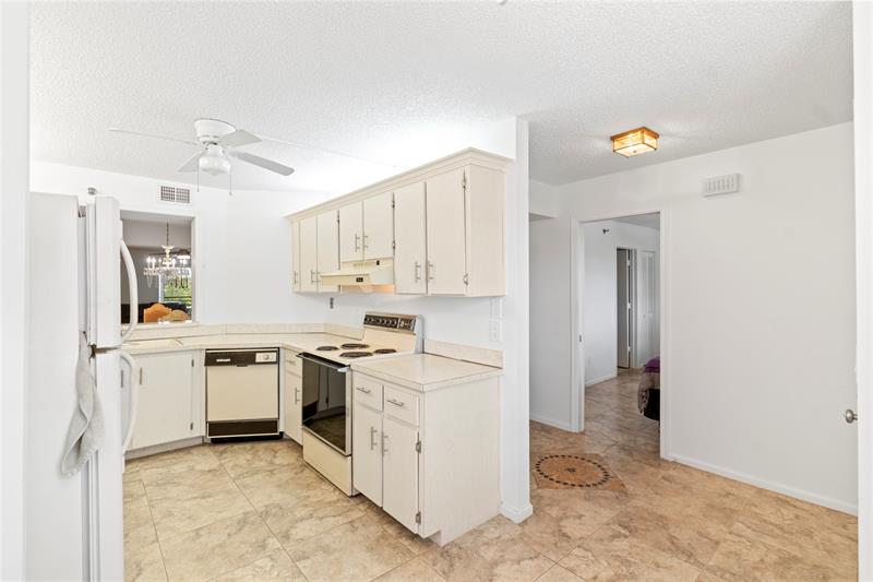 Image 6 of 37 For 9260 14th St  2303