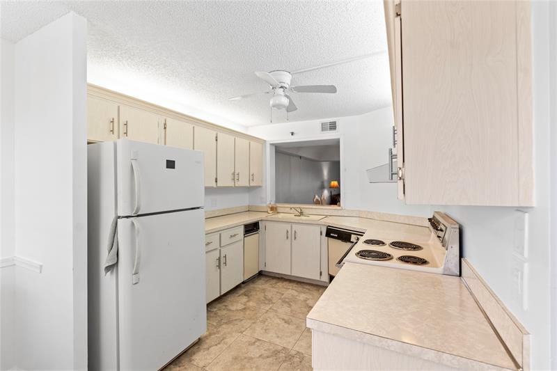 Image 8 of 37 For 9260 14th St  2303
