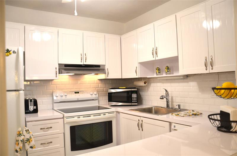 Image 12 of 30 For 255 Cypress Rd  342