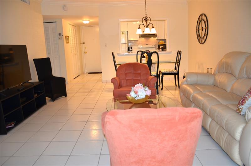 Image 7 of 30 For 255 Cypress Rd  342
