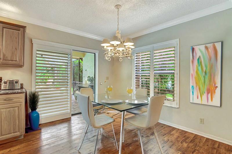 Image 12 of 47 For 243 Woodlake Circle