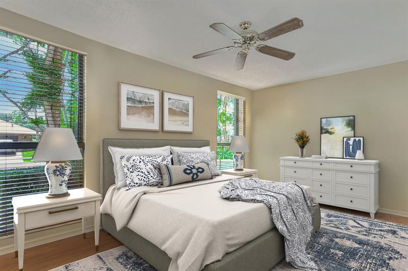 Image 20 of 47 For 243 Woodlake Circle