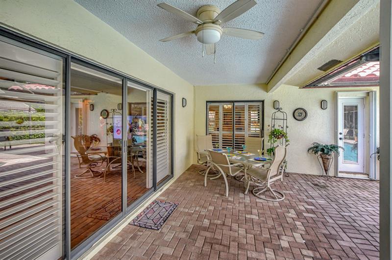 Image 31 of 47 For 243 Woodlake Circle