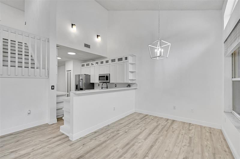 Image 21 of 55 For 4819 53rd Cir