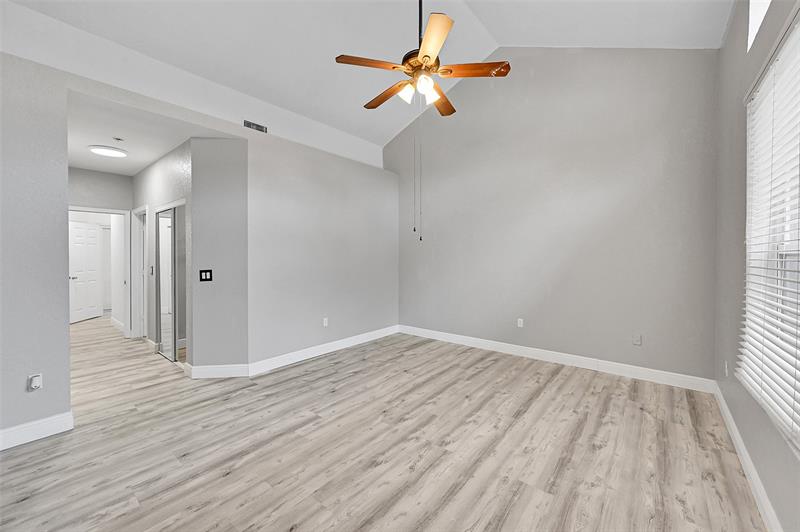 Image 26 of 55 For 4819 53rd Cir