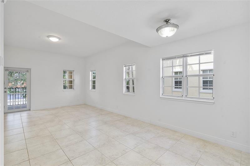 Image 11 of 49 For 241 6th Pl  