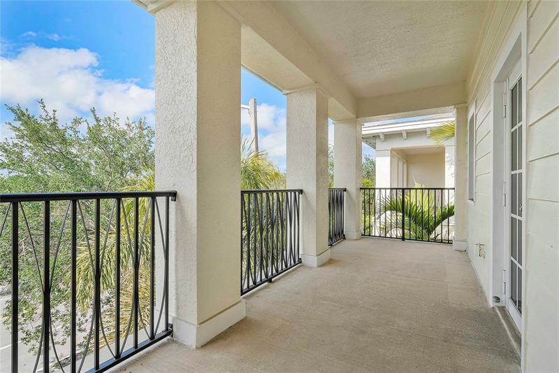 Image 12 of 49 For 241 6th Pl  