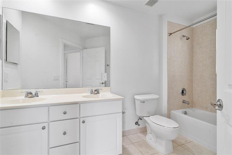 Image 27 of 49 For 241 6th Pl  