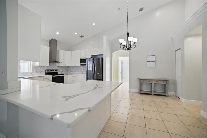 Image 19 of 54 For 13105 Raymond Dr