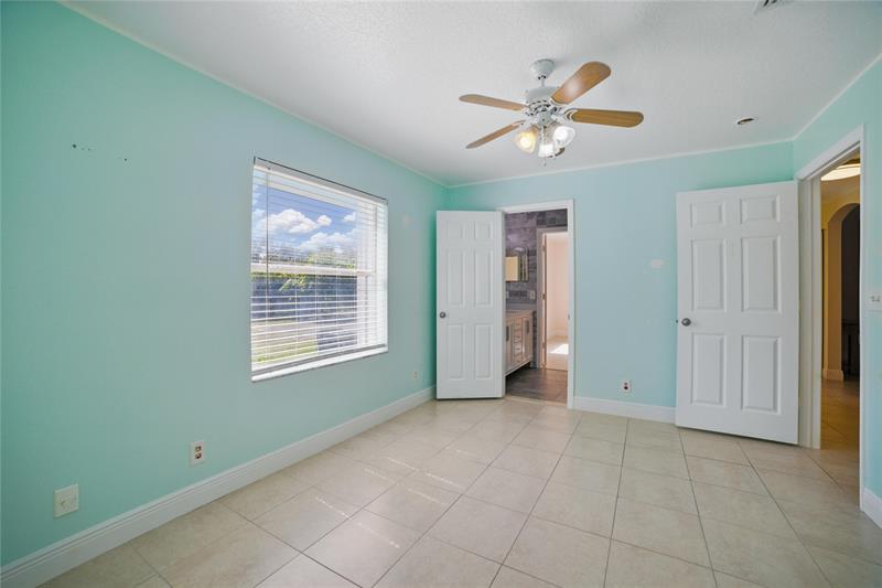 Image 23 of 54 For 13105 Raymond Dr