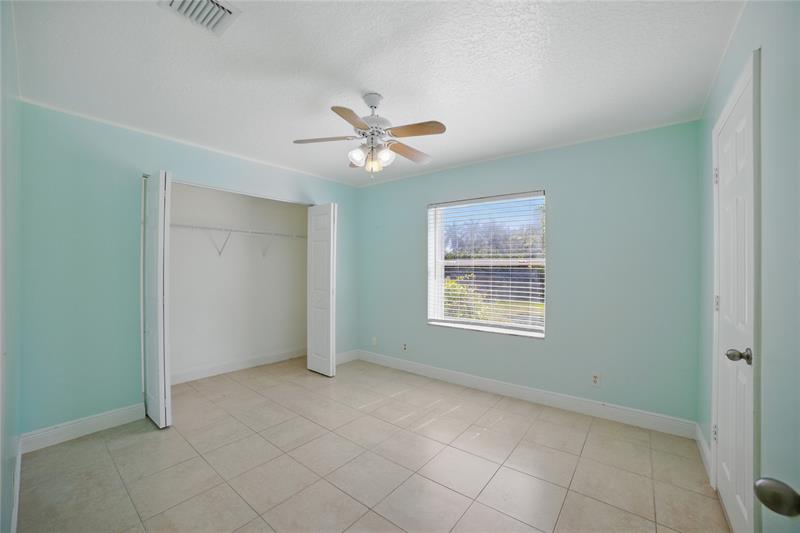Image 24 of 54 For 13105 Raymond Dr
