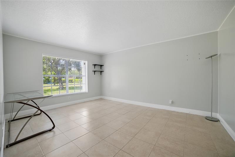 Image 27 of 54 For 13105 Raymond Dr