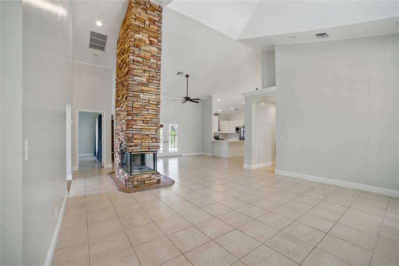 Image 29 of 54 For 13105 Raymond Dr