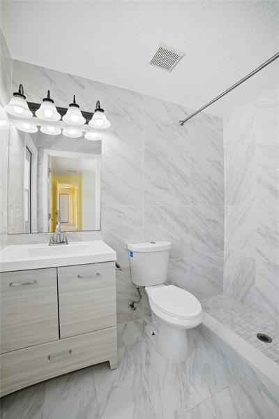 Image 31 of 54 For 13105 Raymond Dr