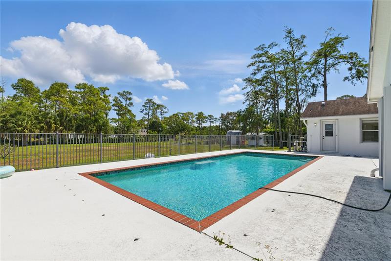 Image 41 of 54 For 13105 Raymond Dr