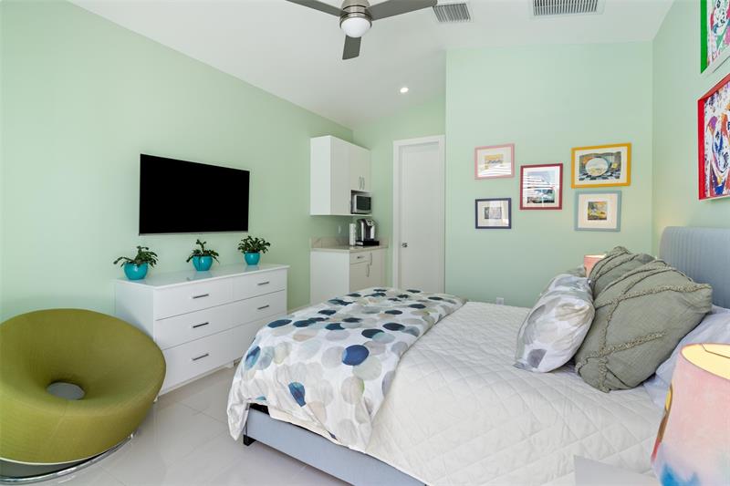 Image 23 of 42 For 619 21st Ct  