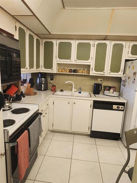 Image 5 of 18 For 1849 Ocean Dr  203