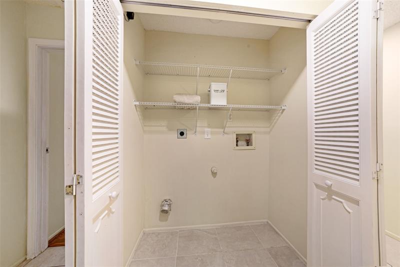 Image 11 of 34 For 9637 15th Ct