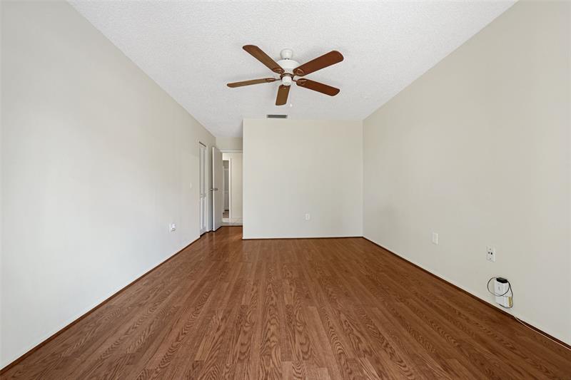 Image 19 of 34 For 9637 15th Ct