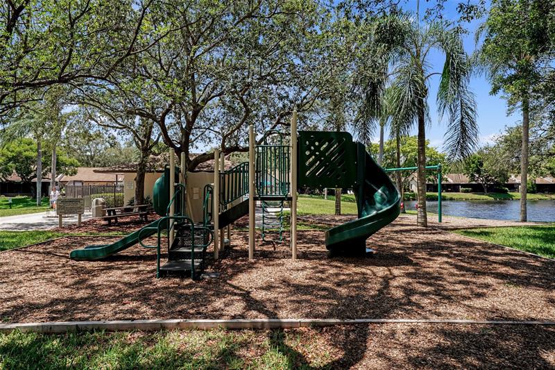Image 24 of 34 For 9637 15th Ct
