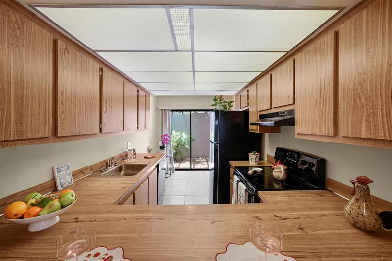 Image 7 of 34 For 9637 15th Ct