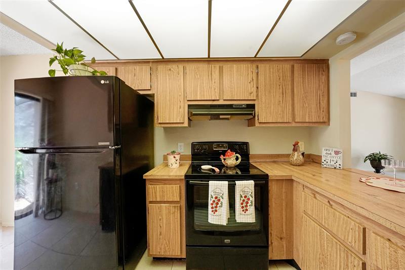Image 9 of 34 For 9637 15th Ct