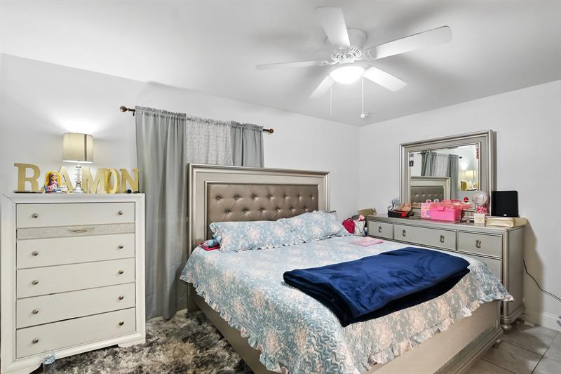 Image 13 of 25 For 581 46th St  581