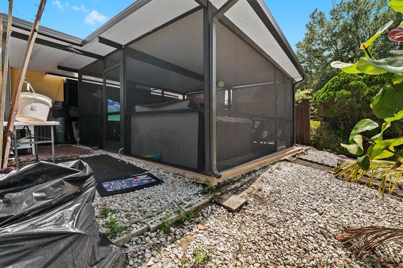 Image 21 of 25 For 581 46th St  581