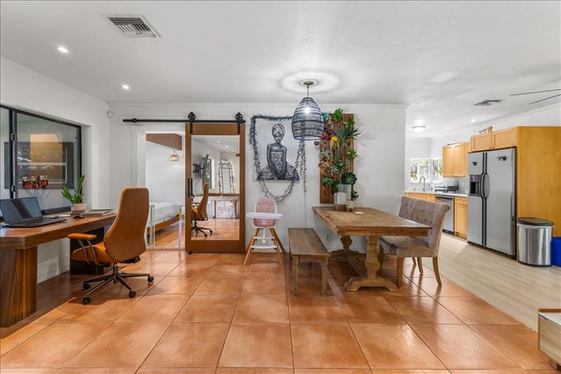 Image 10 of 39 For 481 46th St  