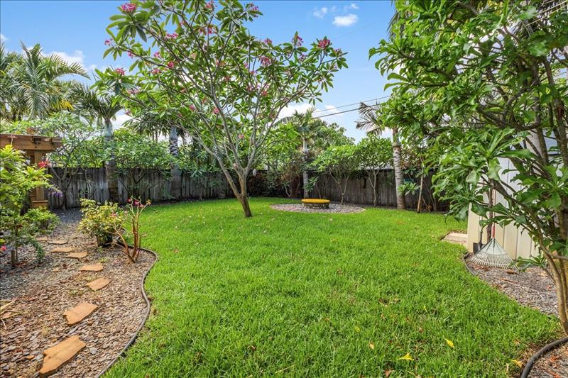 Image 26 of 39 For 481 46th St  