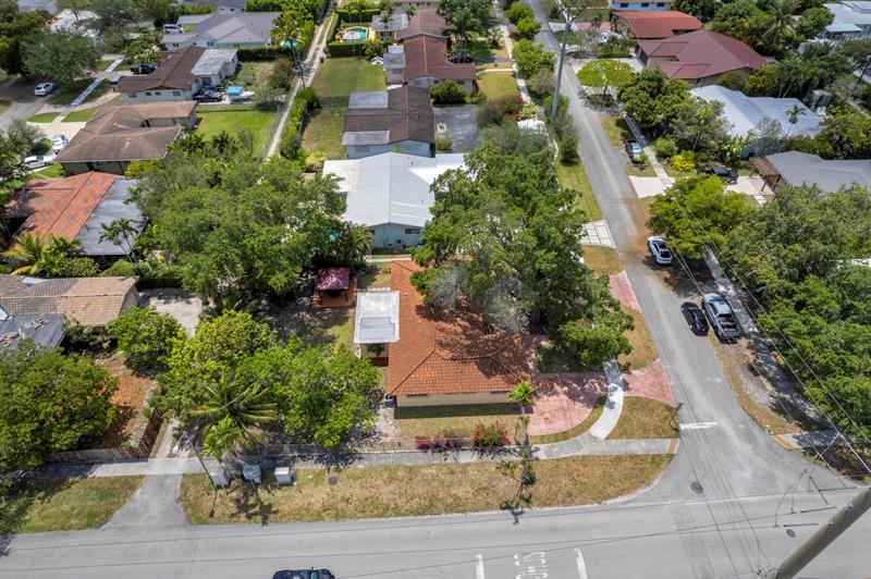 Image 4 of 37 For 1100 Heron Ave