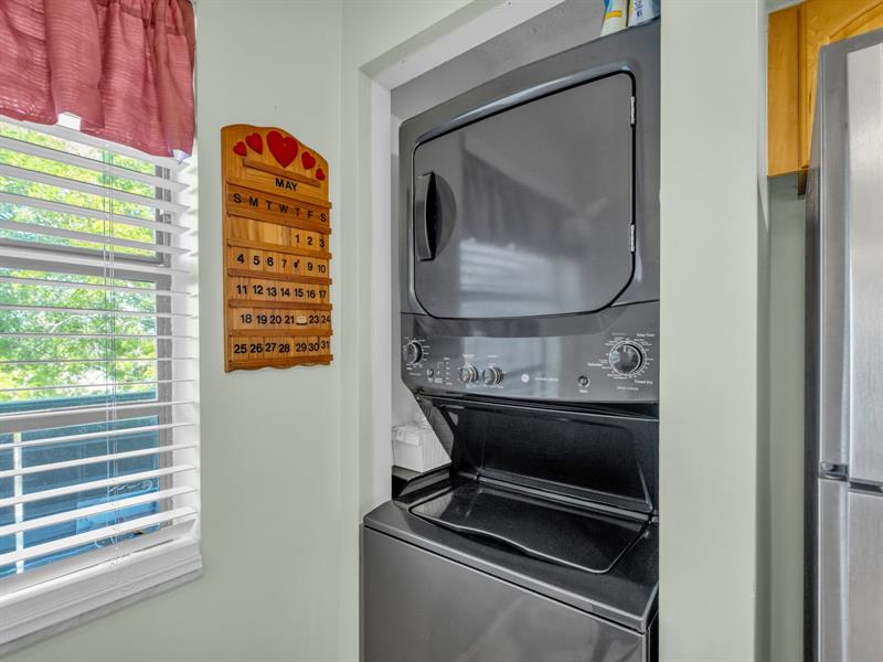 Image 17 of 51 For 1101 Colony Point Cir  422