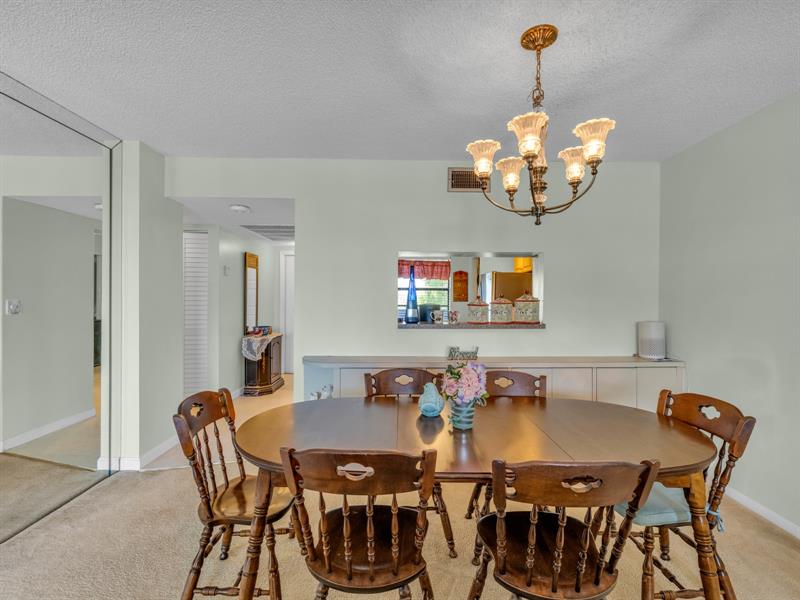 Image 19 of 51 For 1101 Colony Point Cir  422