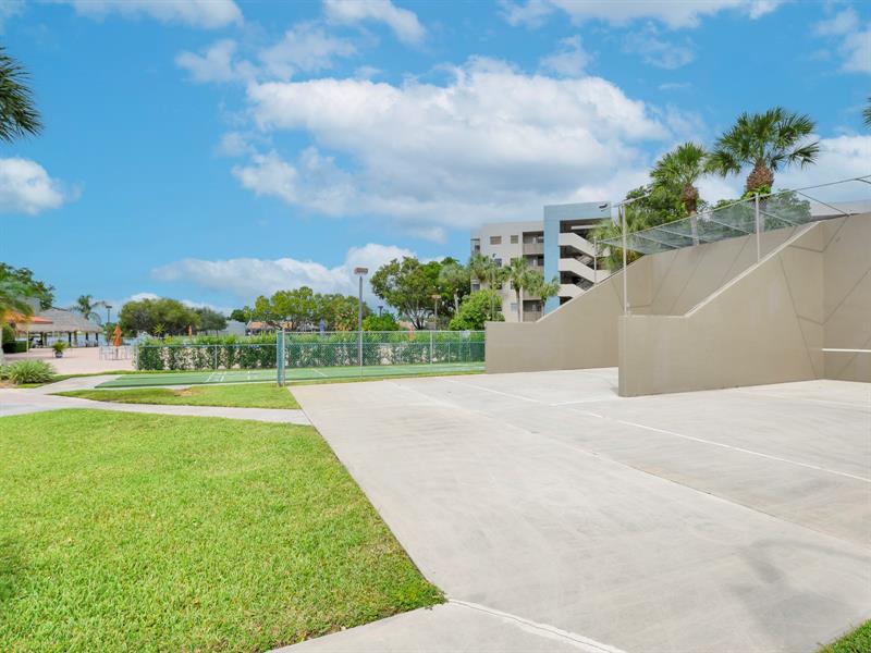 Image 48 of 51 For 1101 Colony Point Cir  422
