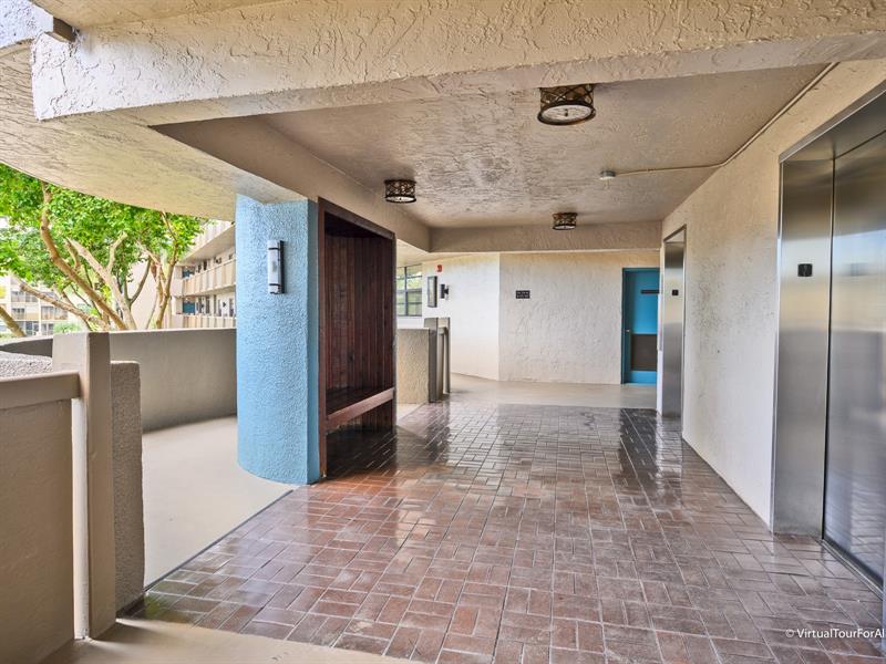 Image 8 of 51 For 1101 Colony Point Cir  422